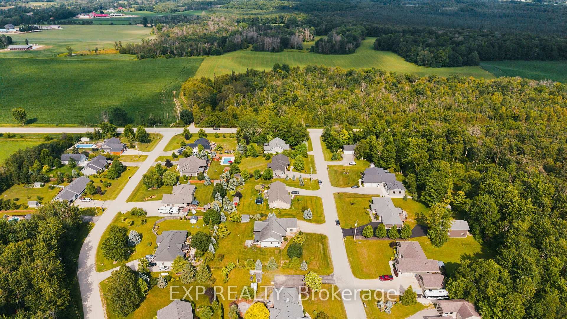 14 Regency Drive photo 46
