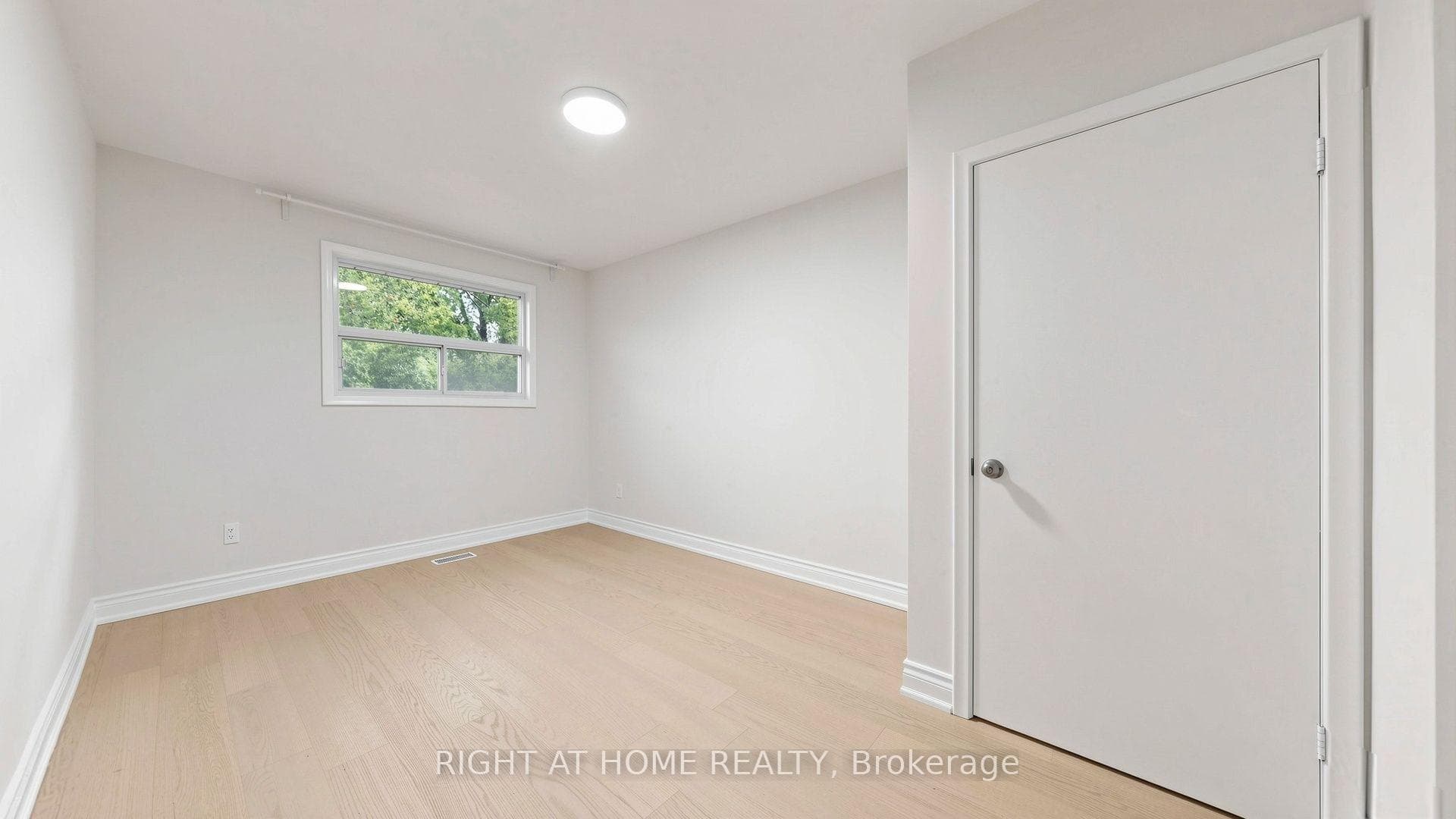 76 Fenside Drive photo 13