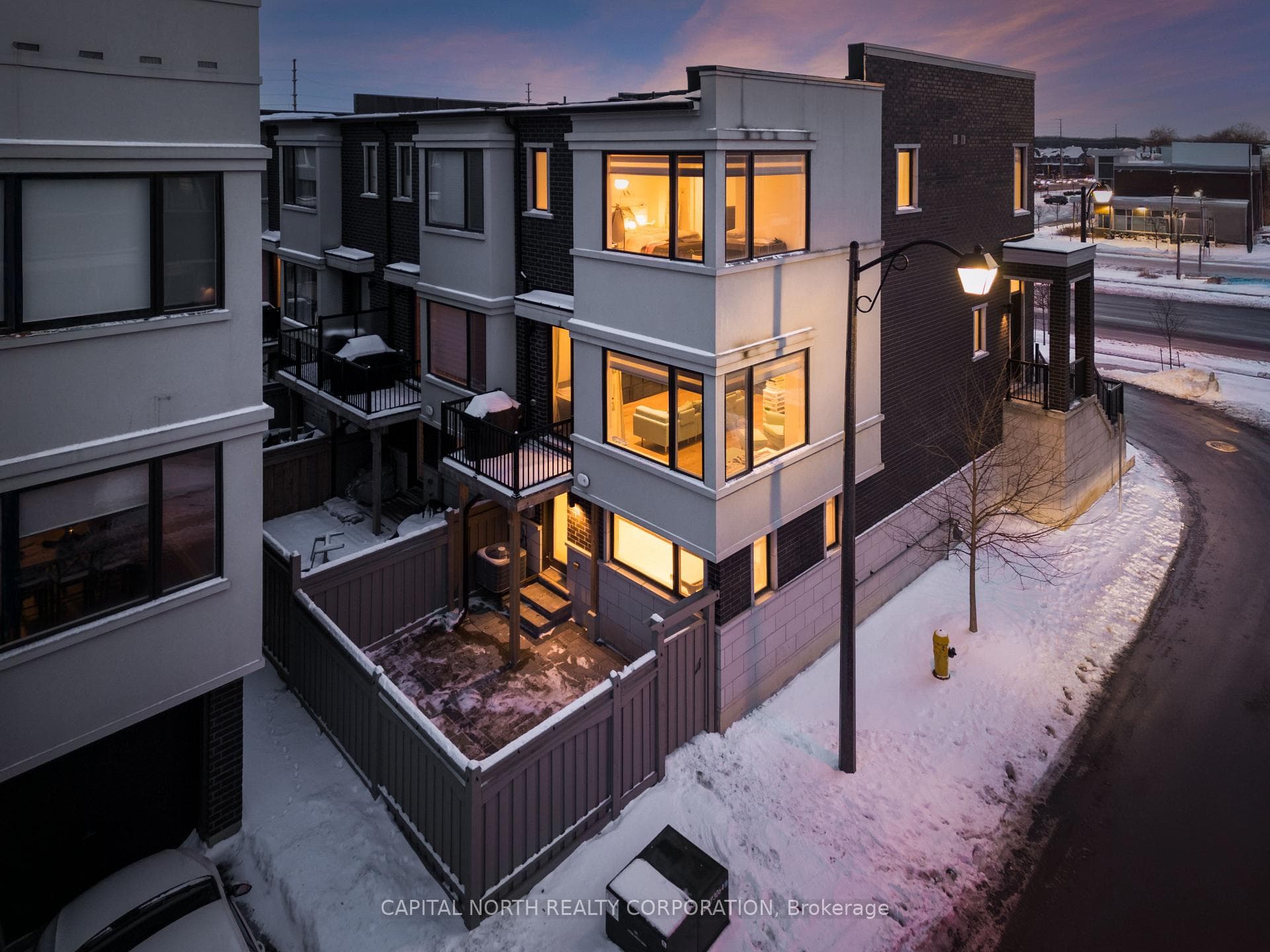 163 Sydney Circle photo 3