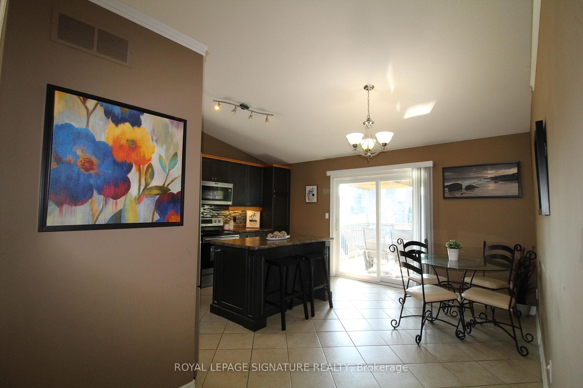 6871 St Michael Avenue photo 4