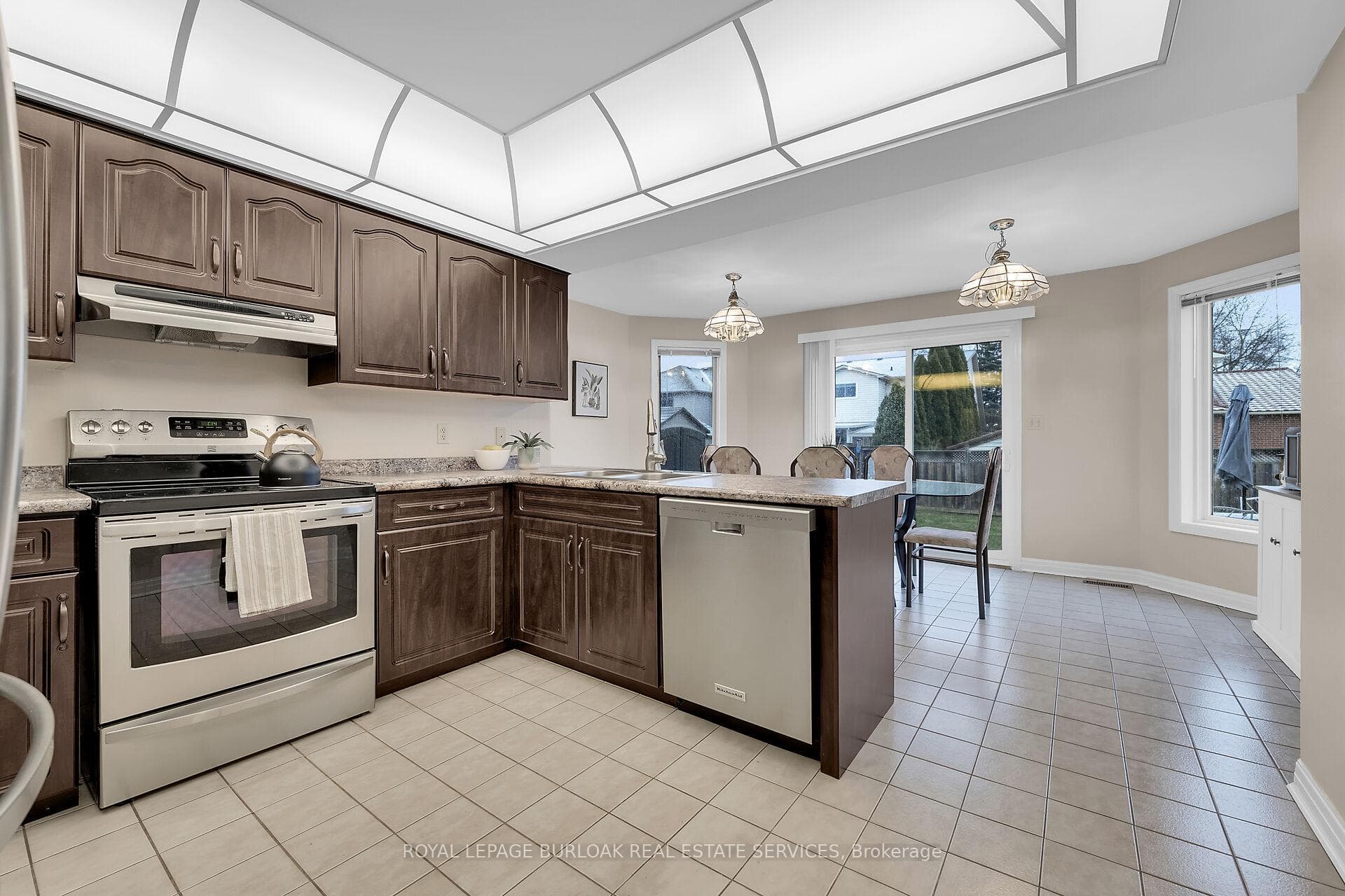 45 Stoney Brook Crescent photo 3