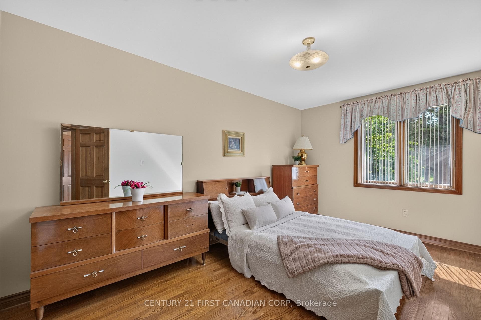 27 Stirrup Court photo 10