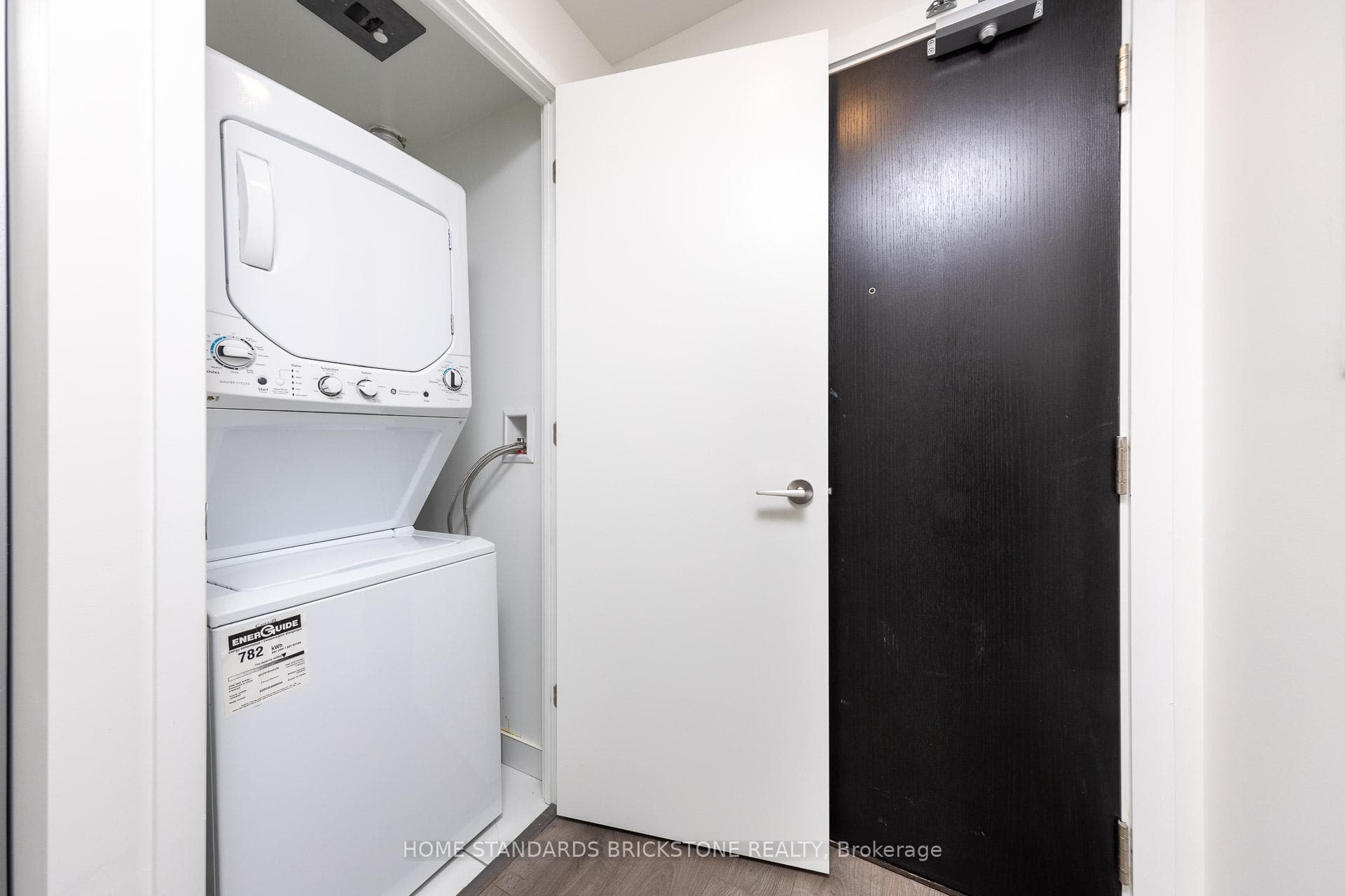 501 Yonge Street Unit 5205 photo 28