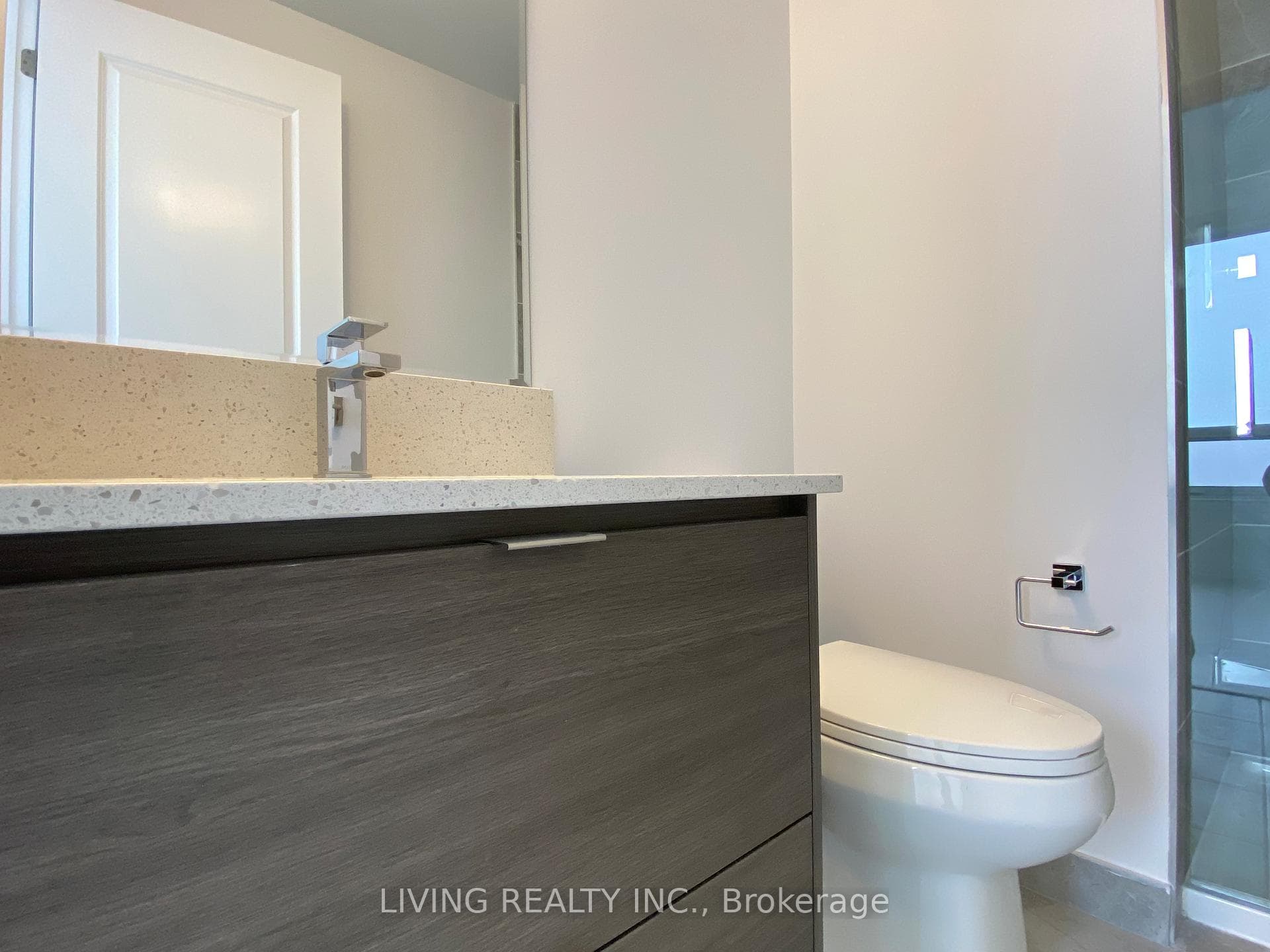 30 Elm Drive Unit 2007 photo 15