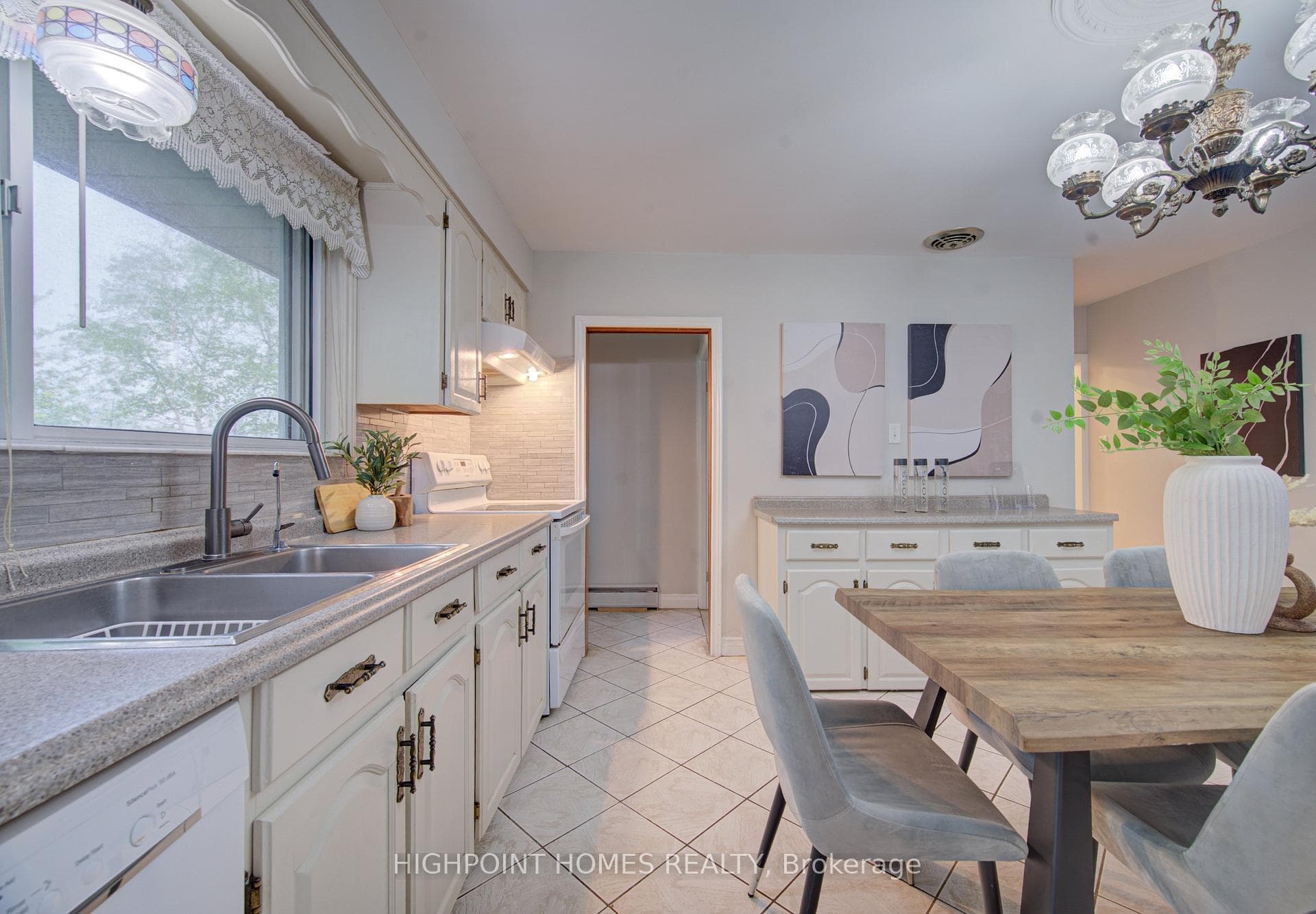 5438 Trafalgar Road photo 28