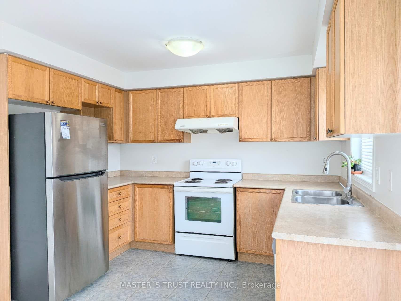 66 Gail Parks Crescent photo 6