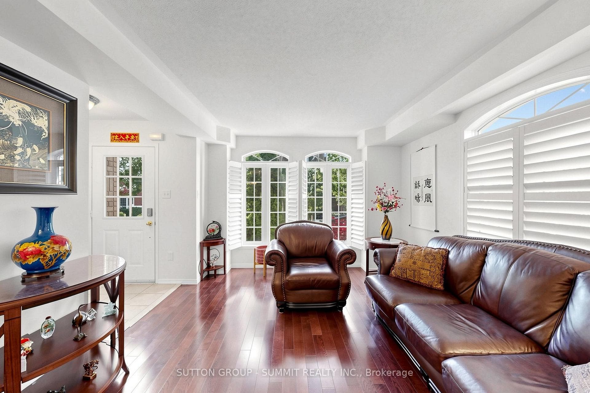 141 Gatwick Drive photo 4