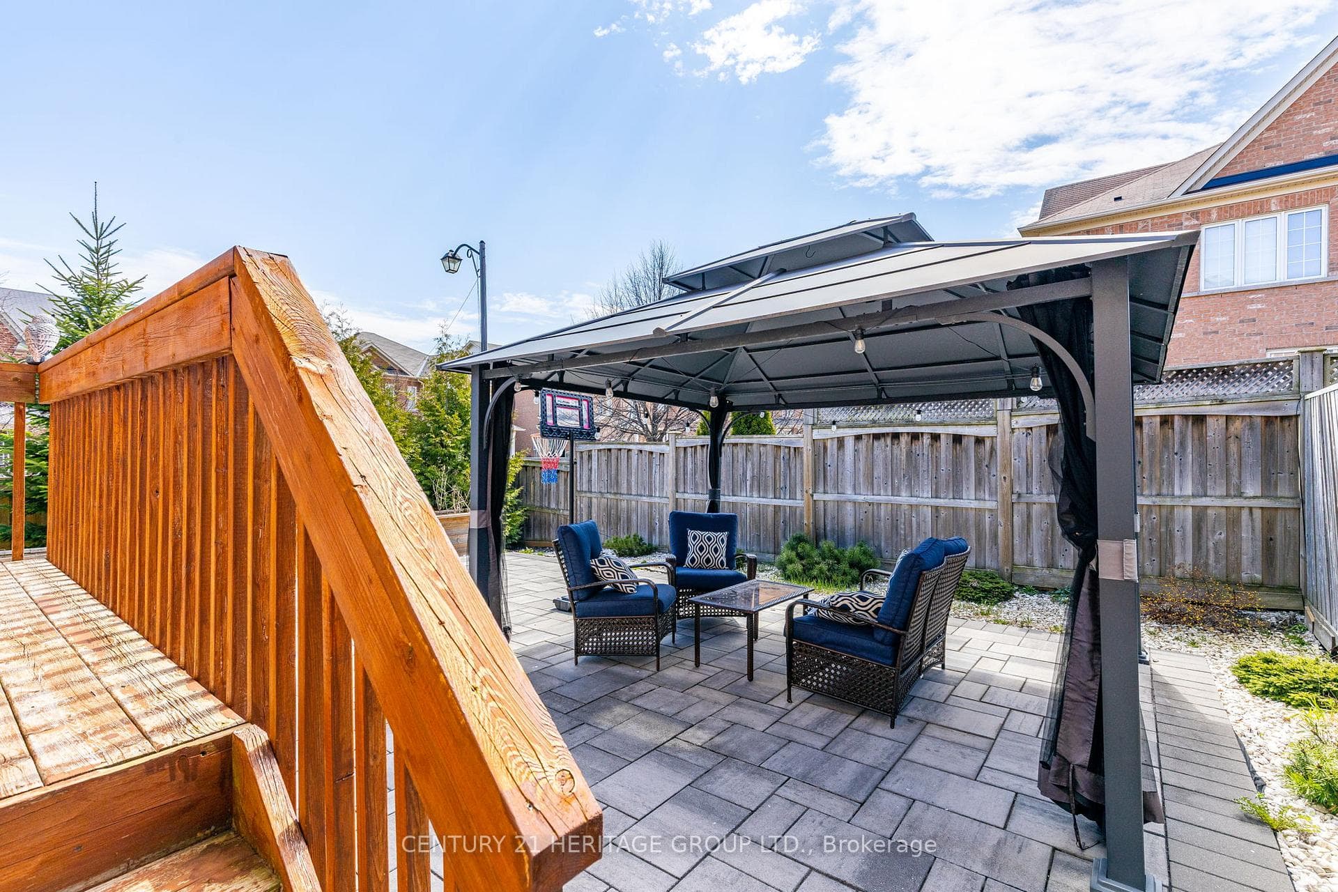 117 Four Seasons Crescent photo 33