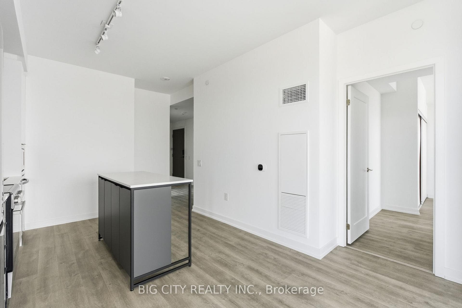 9751 Markham Road Unit 517 photo 9