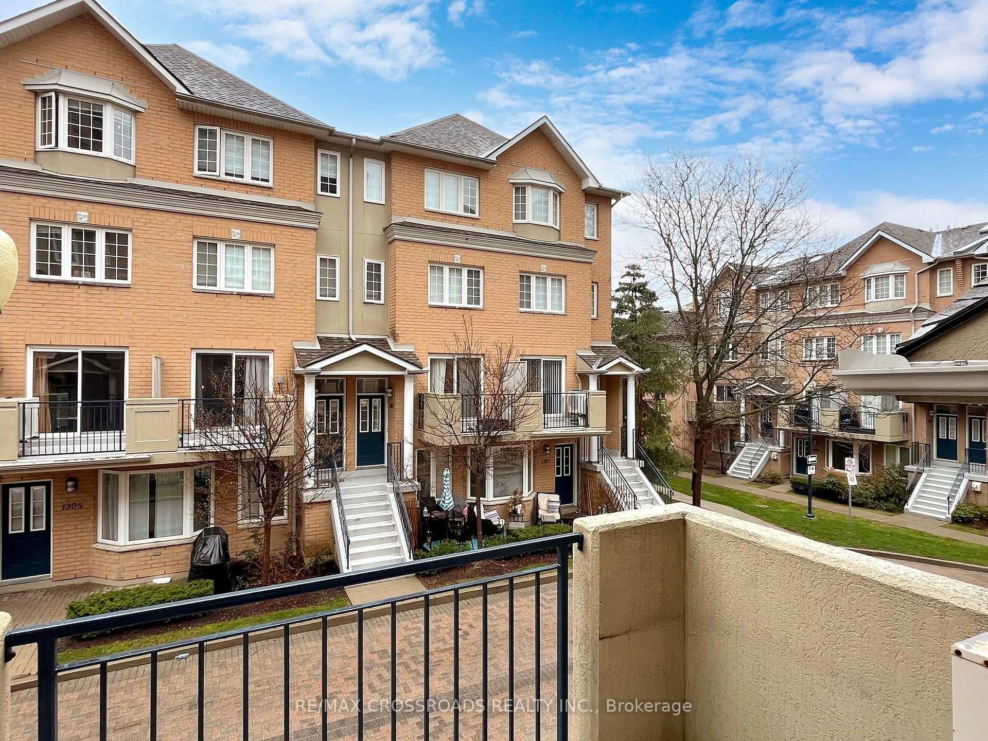 28 Sommerset Way Unit 1503 photo 19