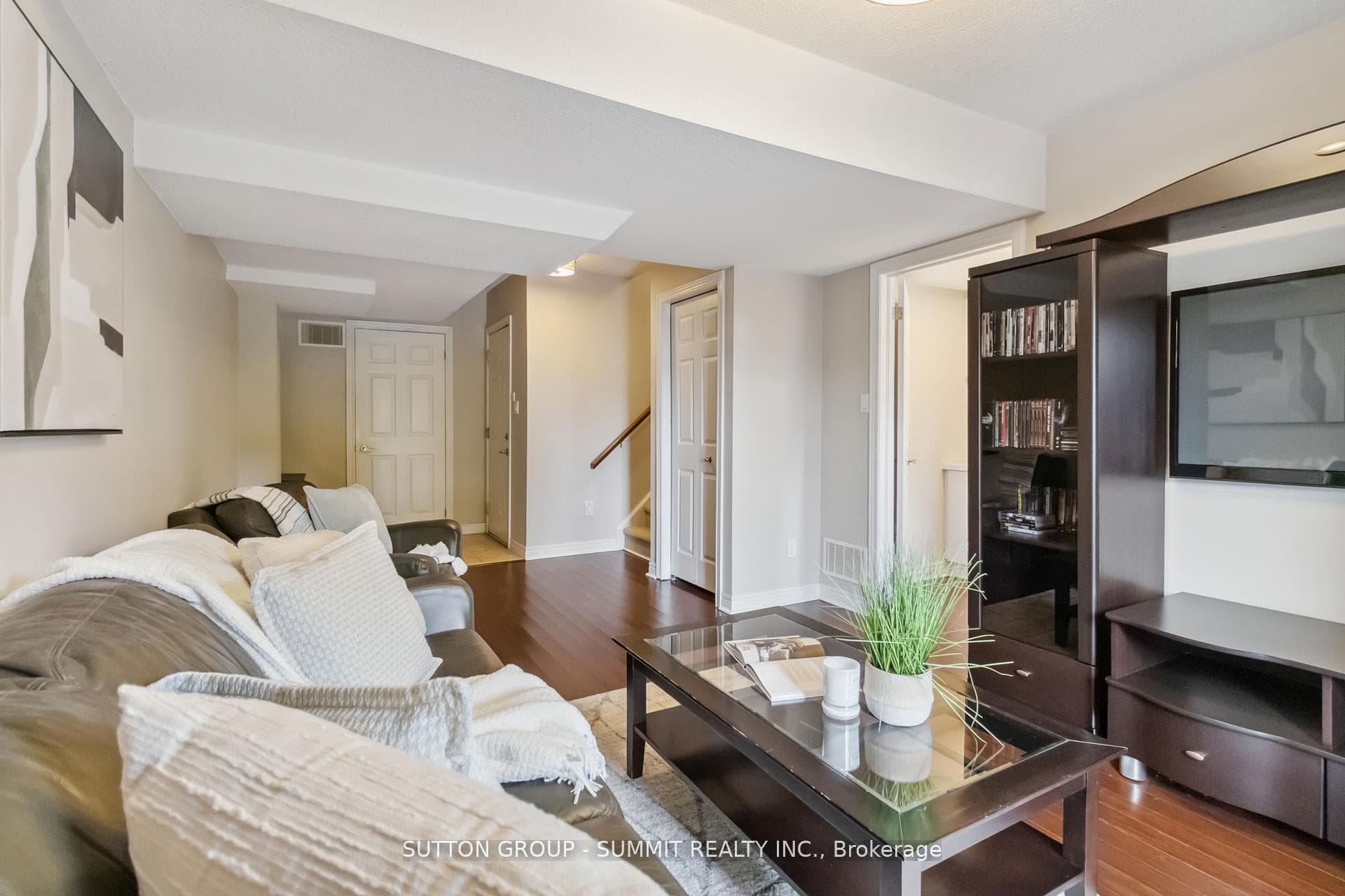 2280 BARONWOOD Drive Unit 38 photo 33