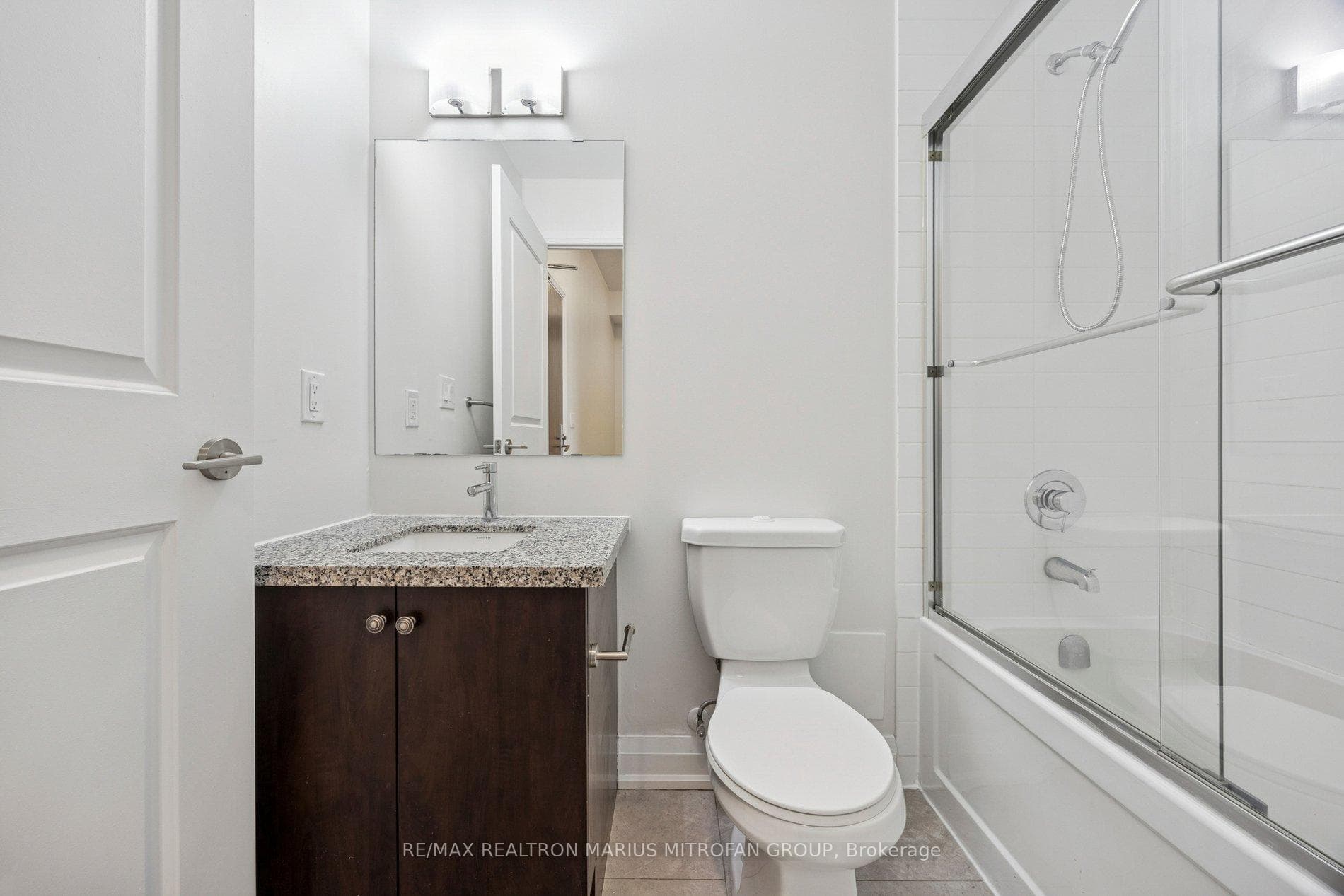 8763 Bayview Avenue Unit 205 photo 10