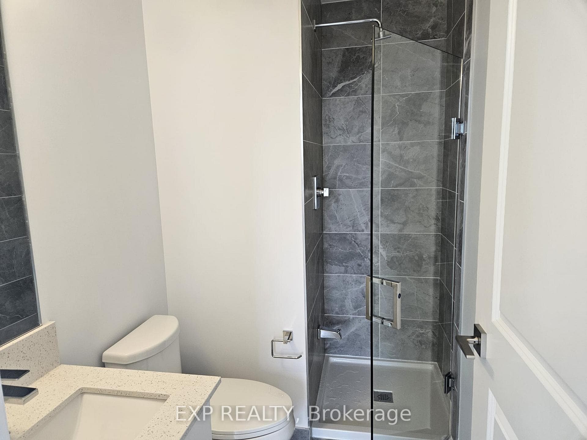 30 Elm Drive Unit 607 photo 11