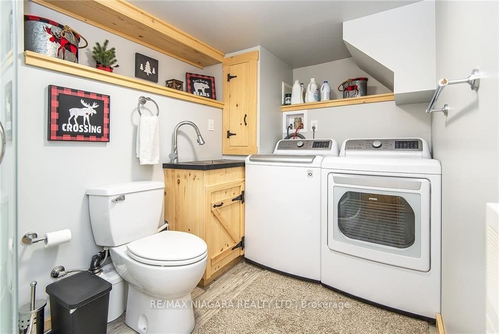 130 Secord Street photo 36