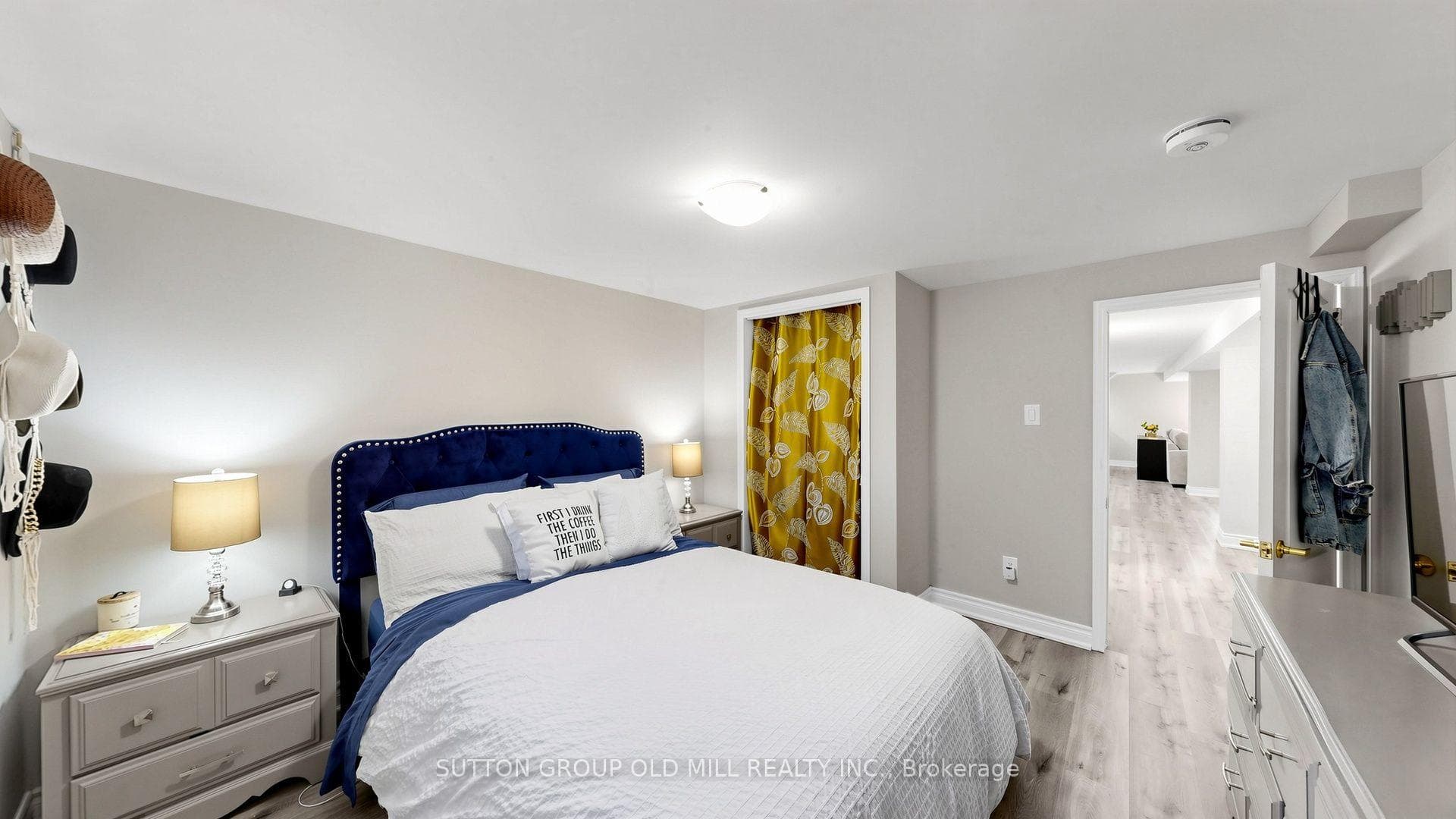 19 Ascot Avenue photo 44