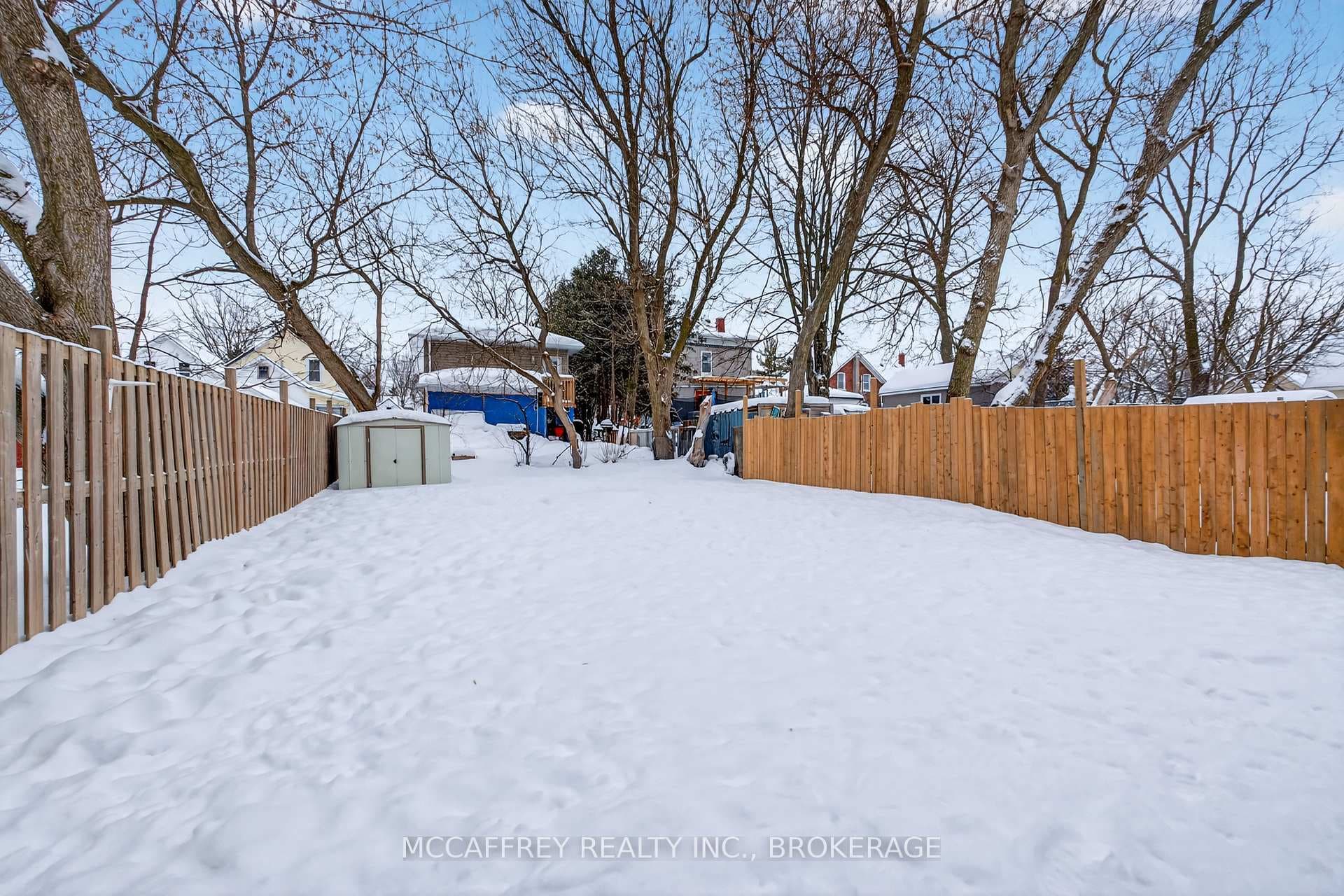 132 Brant Street photo 23
