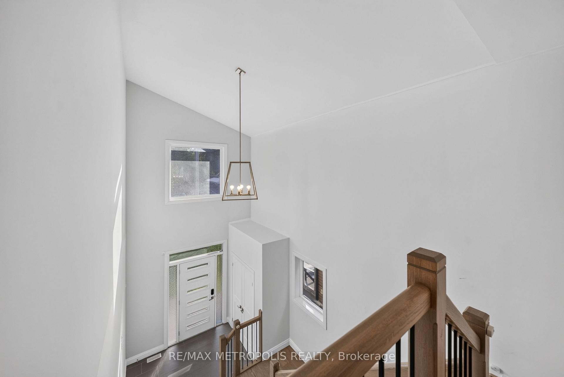 55 Russ Street photo 23