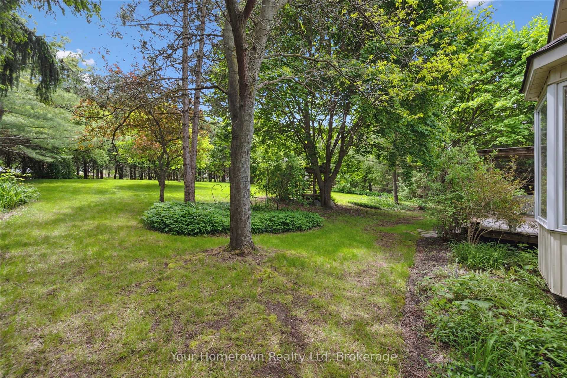 180 Millford Crescent photo 37