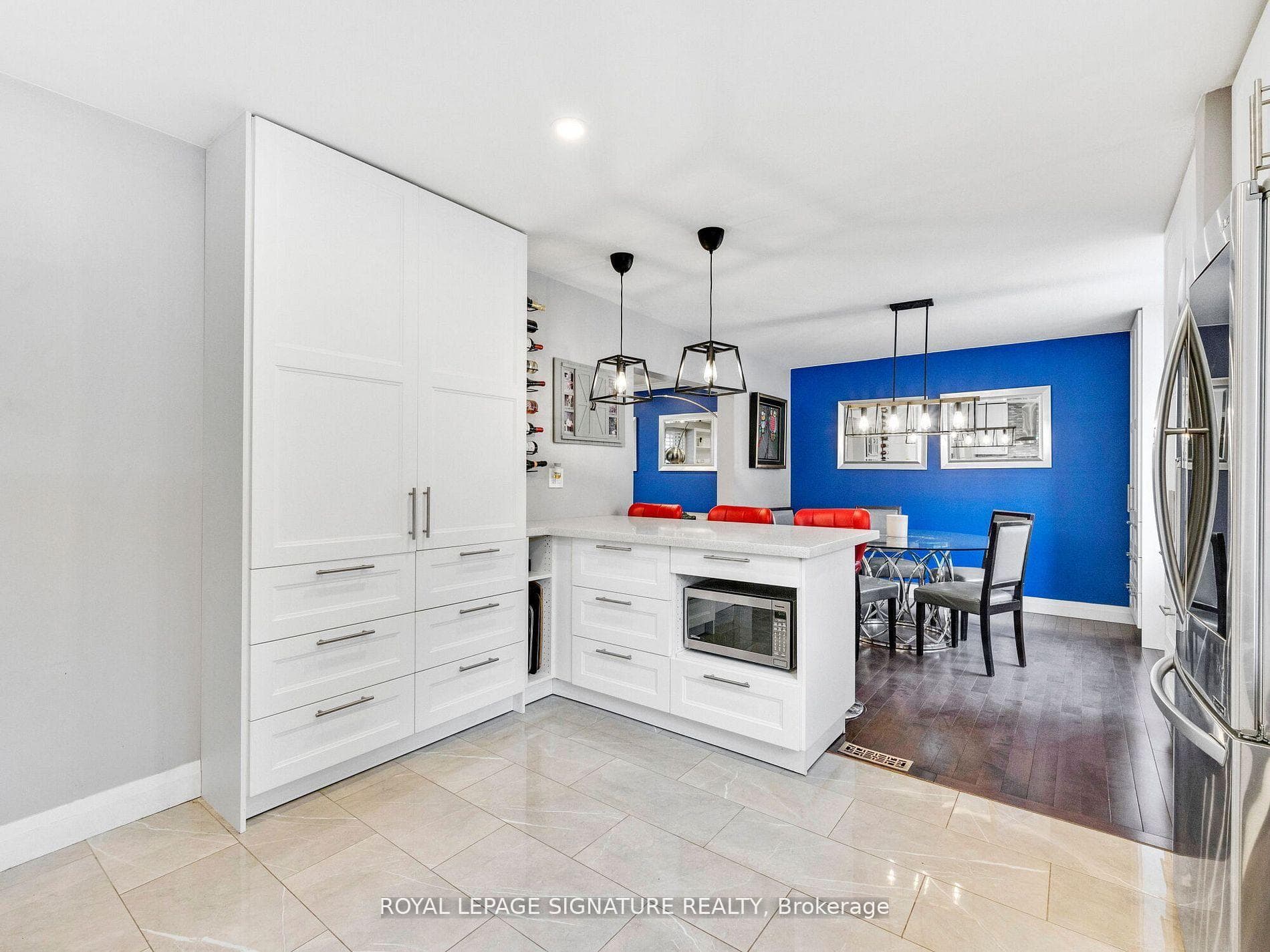 31 Hatherton Crescent photo 12