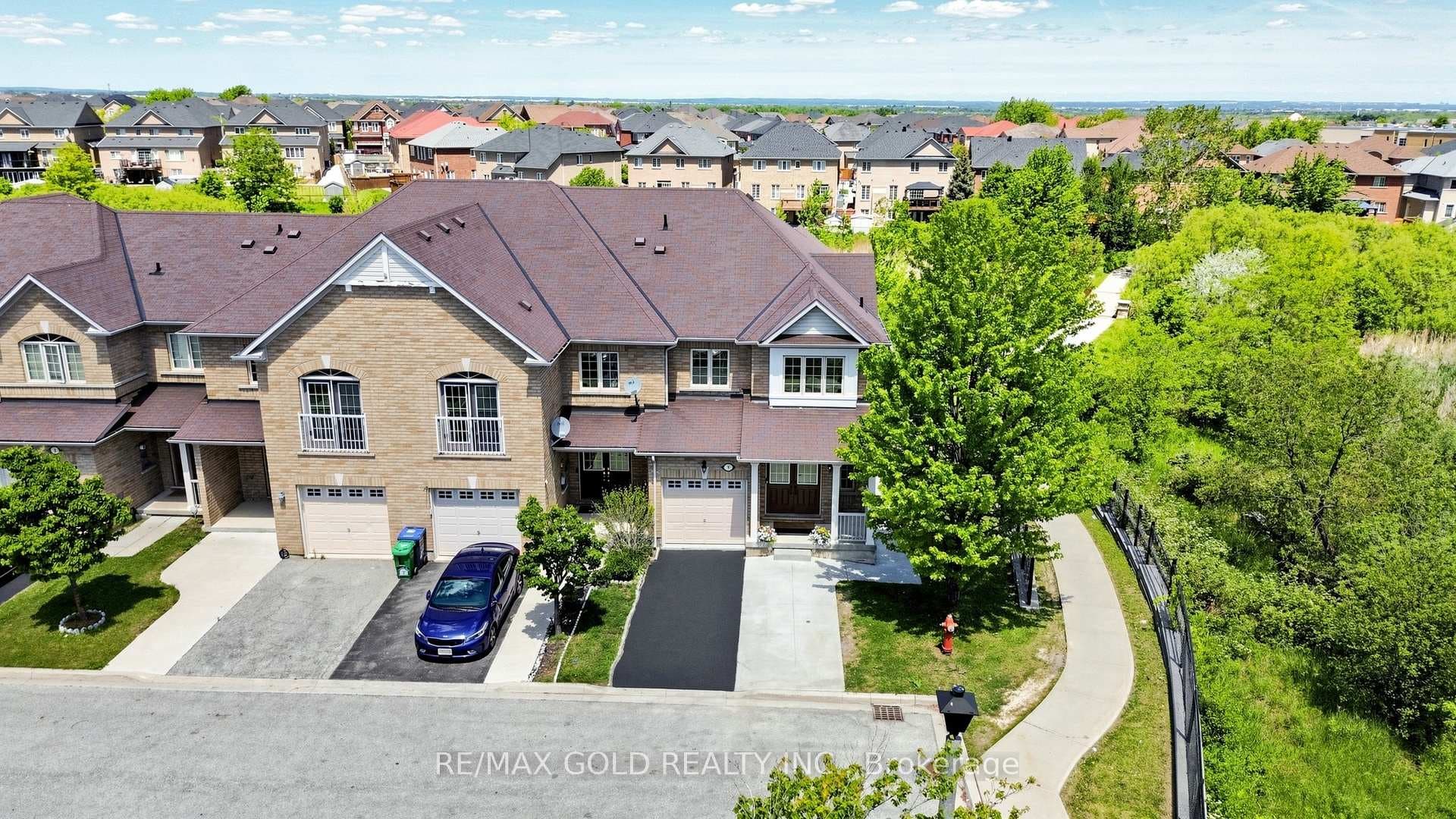 9 Edgewater Court photo 45