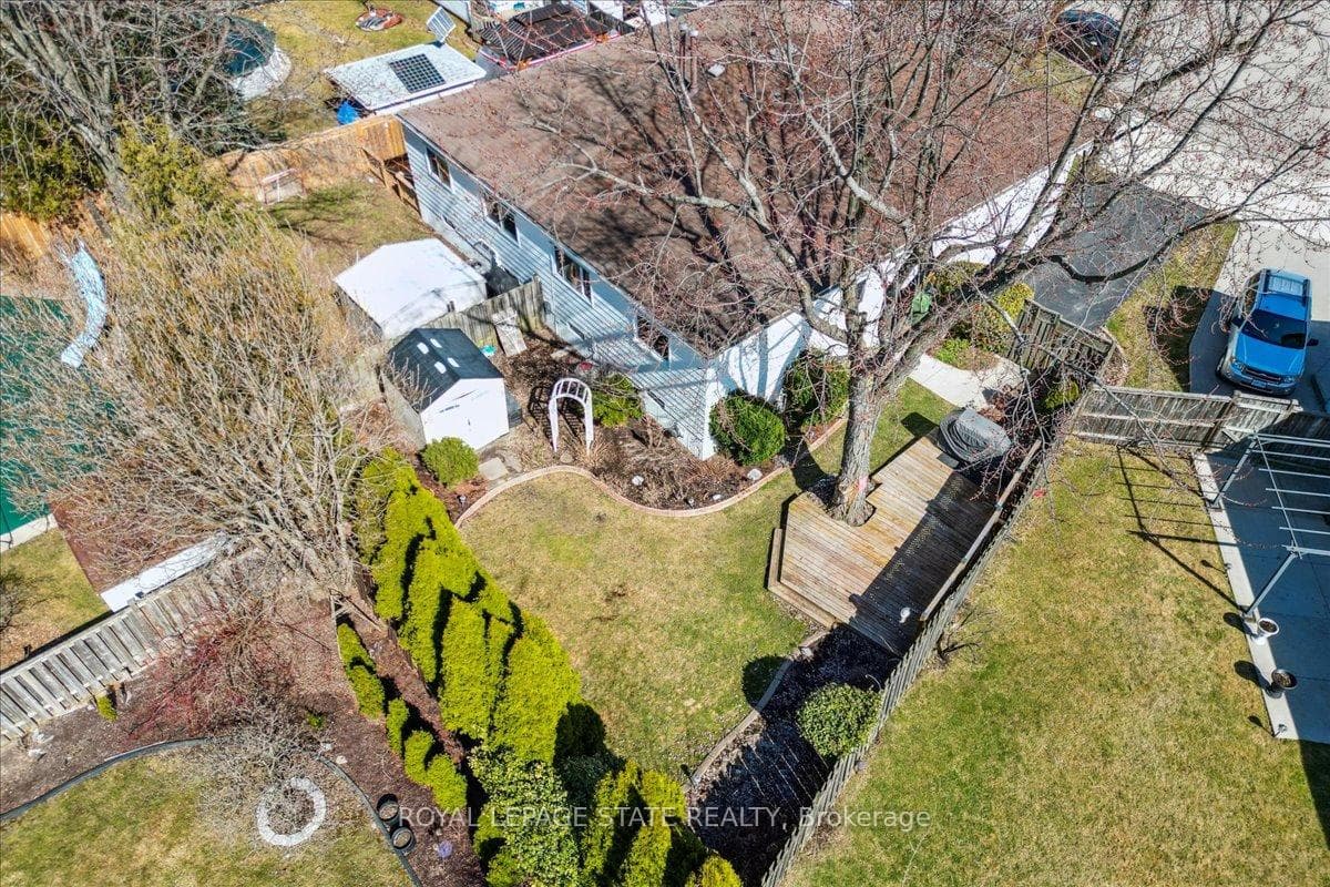 43 Yorkdale Crescent photo 40