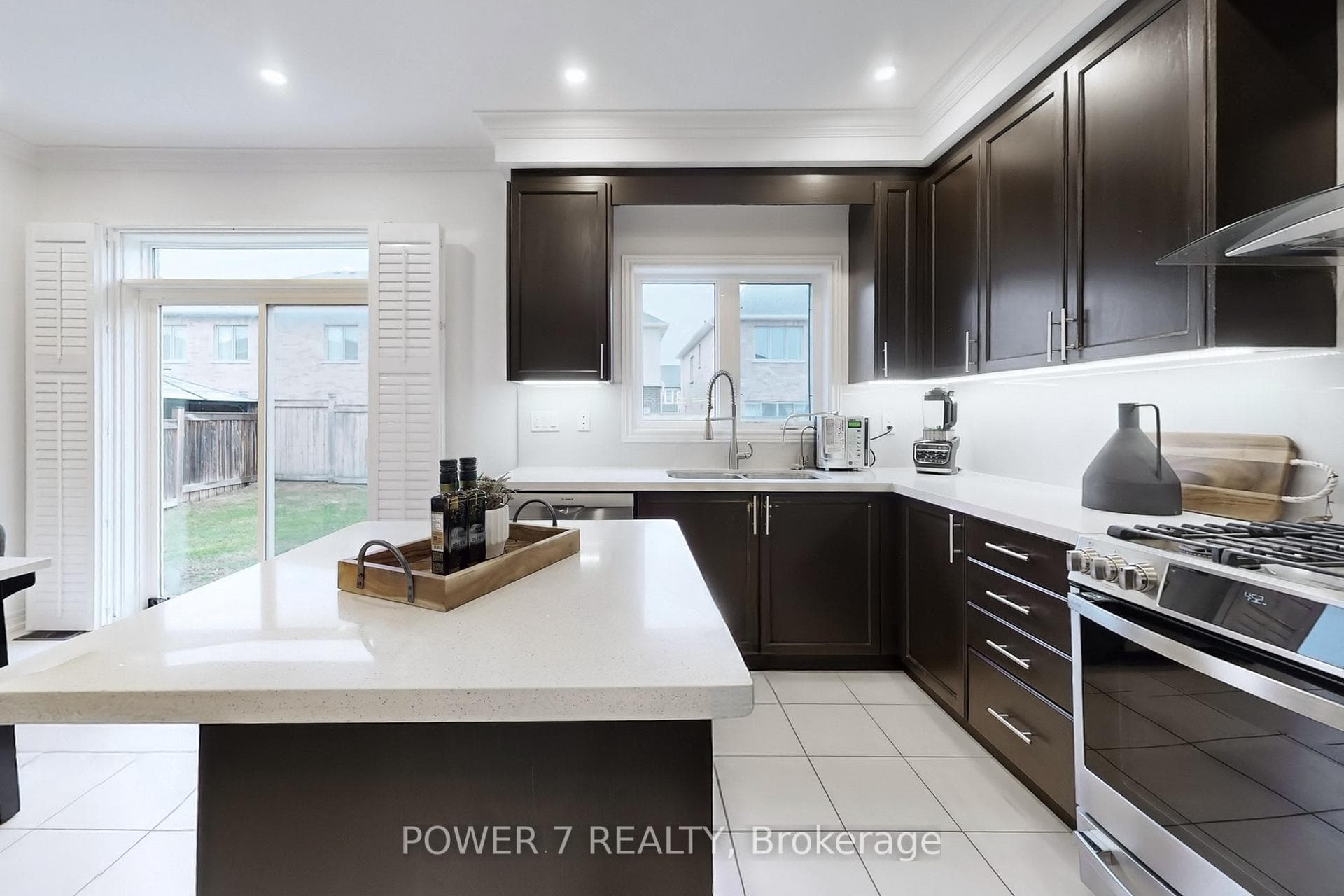 1276 Shortreed Terrace photo 8