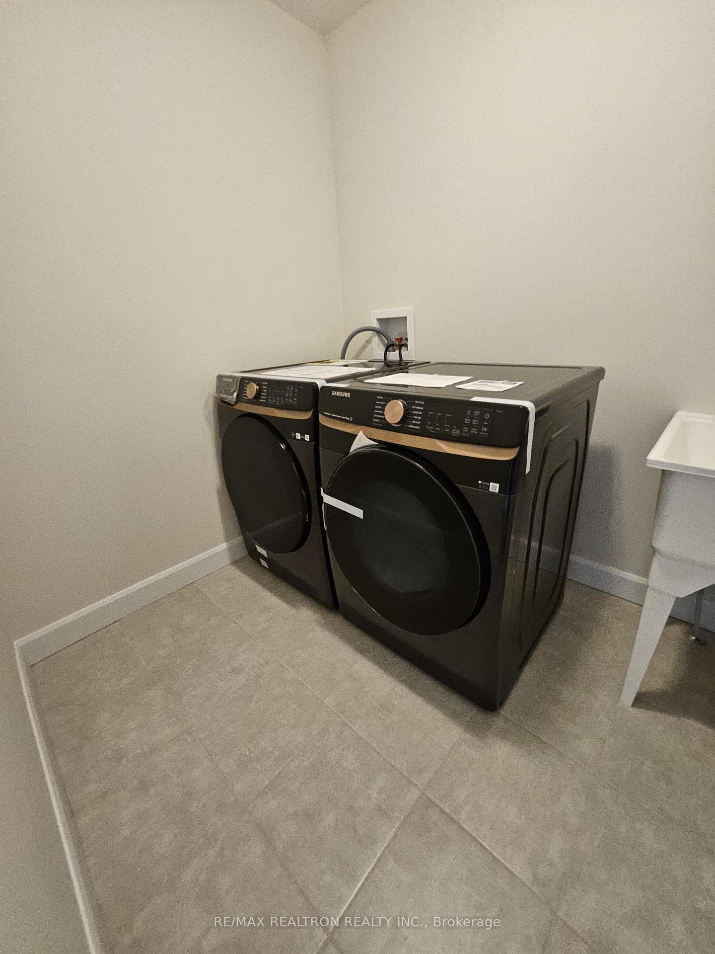 805 Steinburg Court photo 21