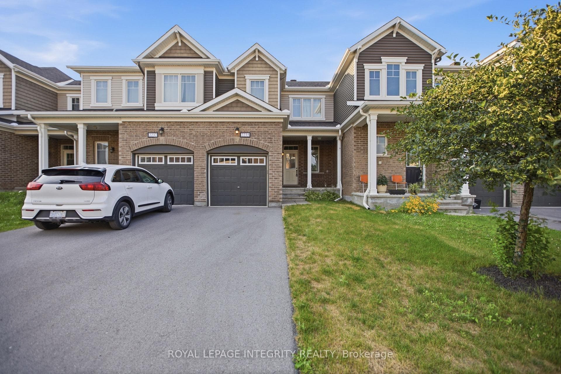 2235 Watercolours Way photo 1