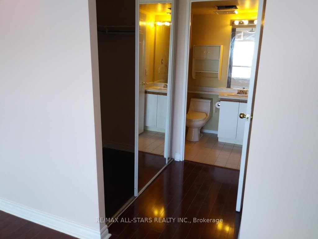 1470 Midland Avenue Unit 1115 photo 13