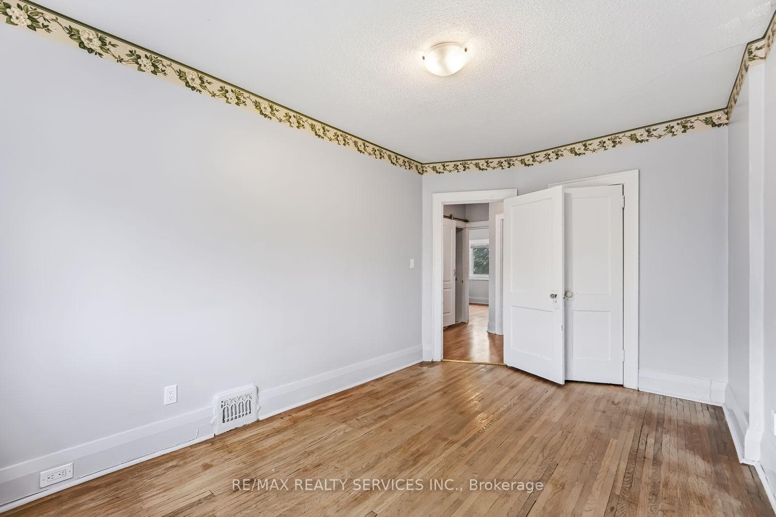 544 Windermere Avenue photo 24