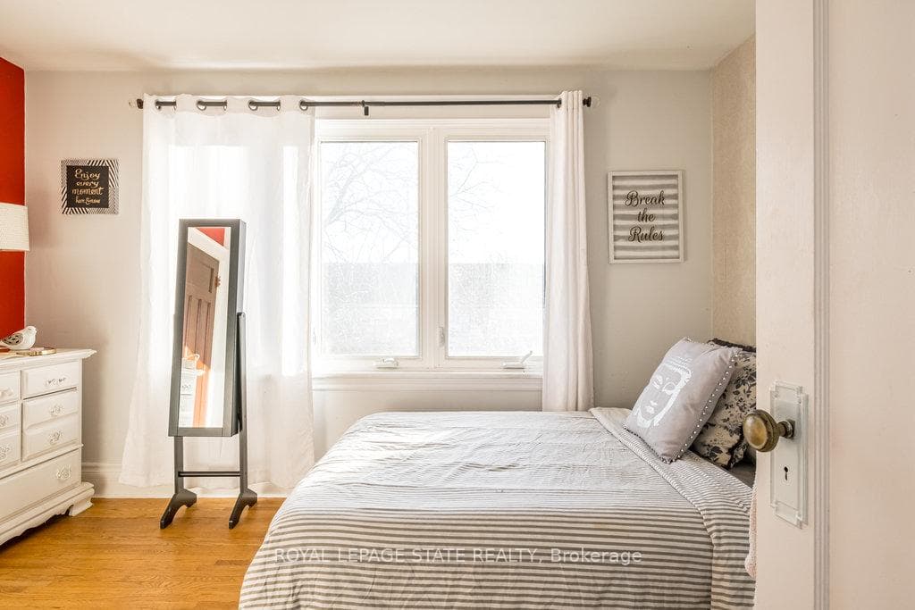15 Connaught Avenue photo 18
