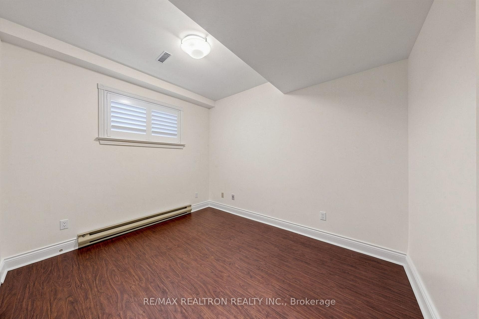 352 Deloraine Avenue photo 41
