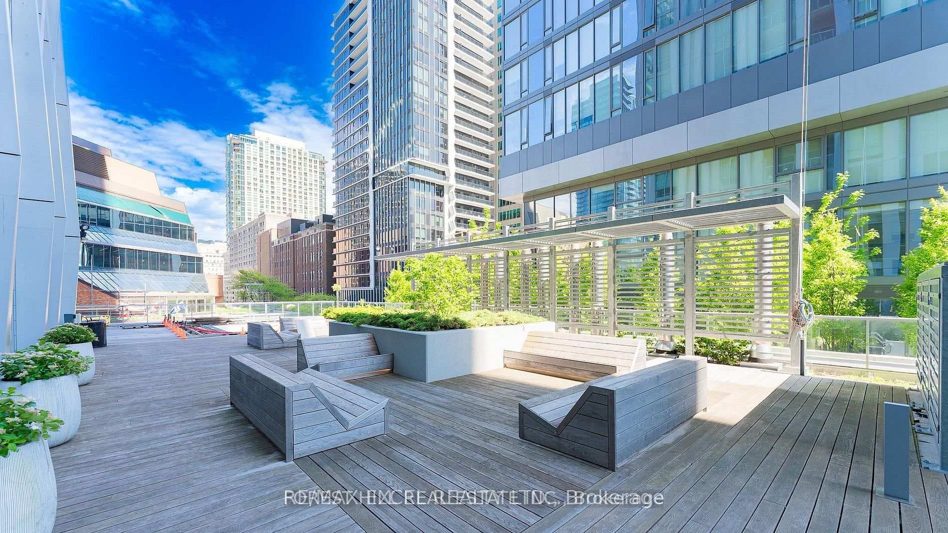 1 Yorkville Avenue Unit 3709 photo 27
