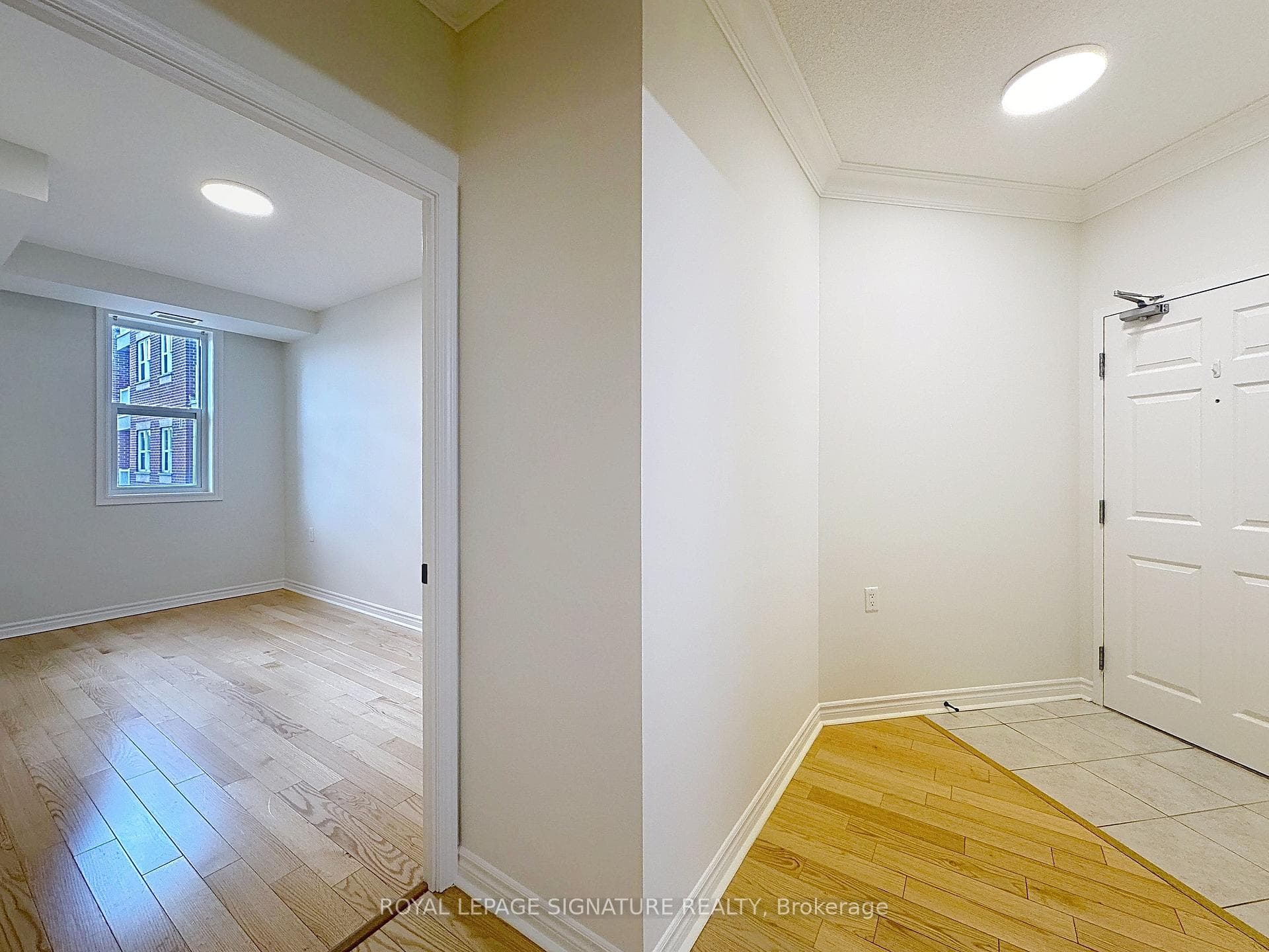 15450 Yonge Street Unit 210 photo 3