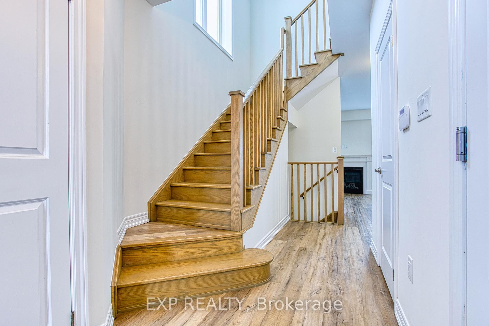110 Pinot Crescent photo 4
