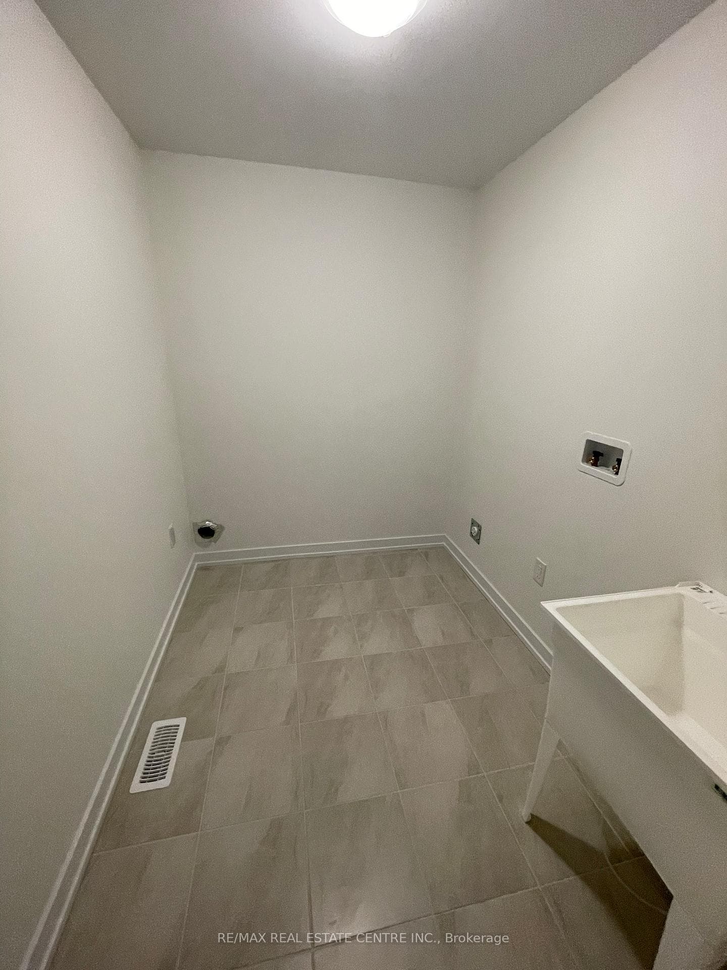 174 Lilac Circle photo 15