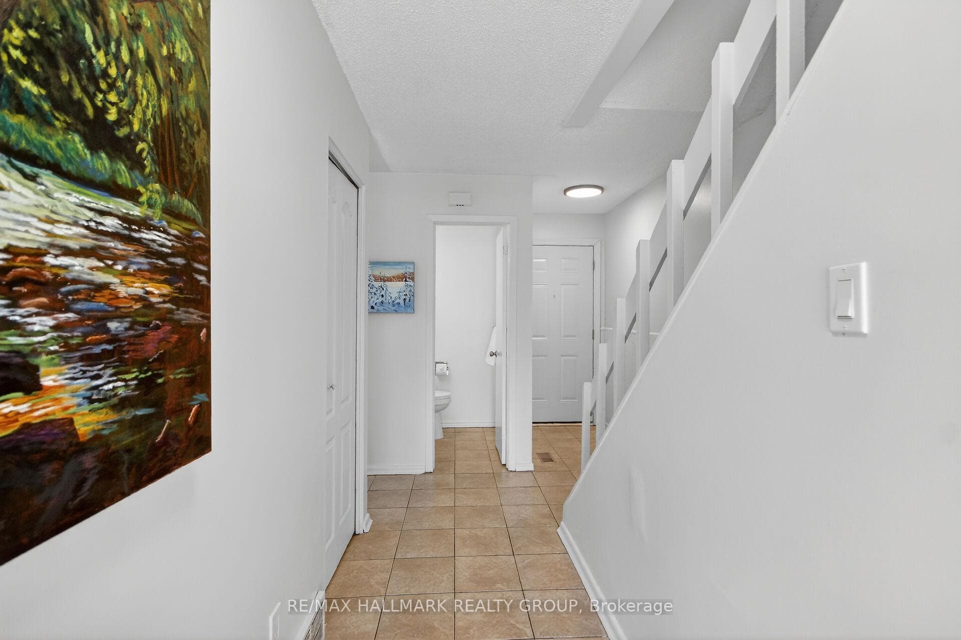 427 Moodie Drive photo 18