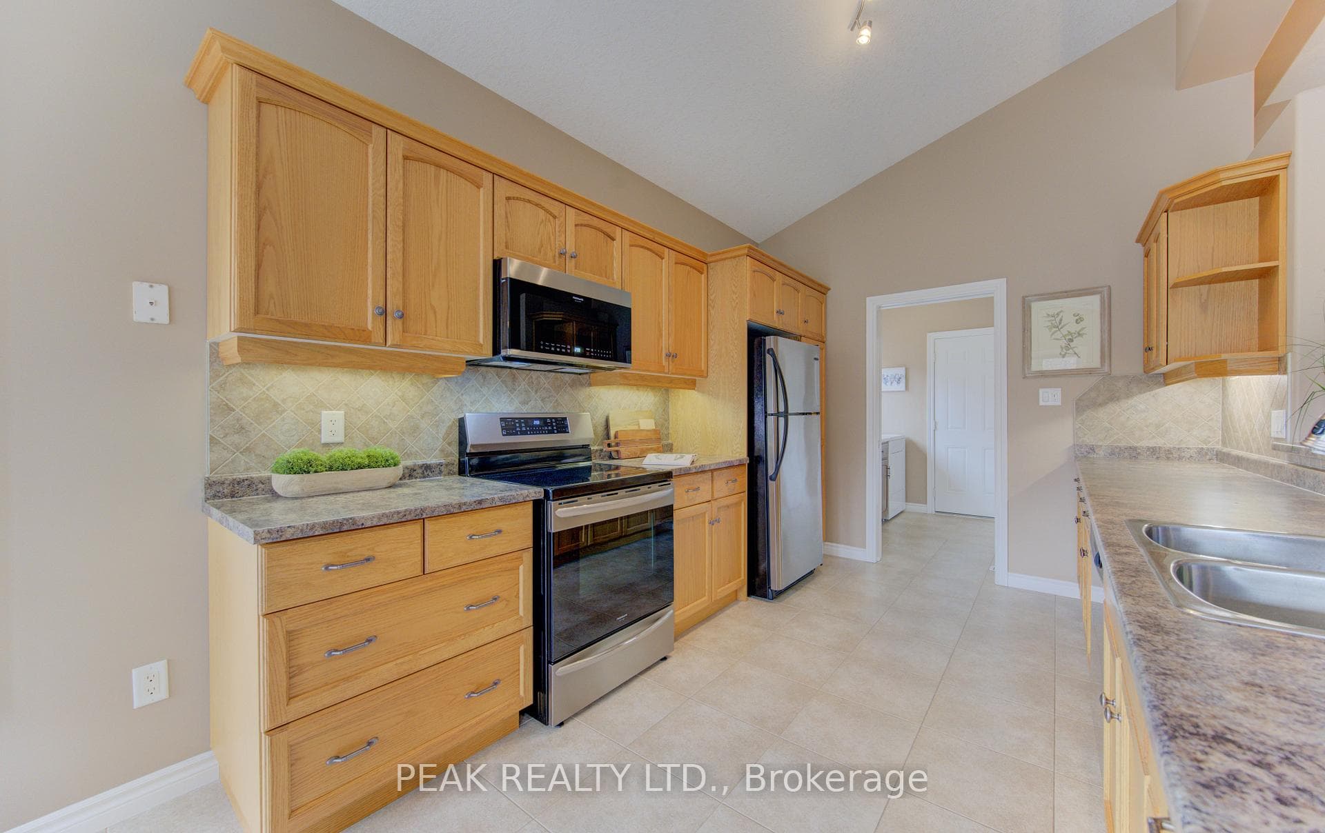 103 Devonshire Drive photo 23