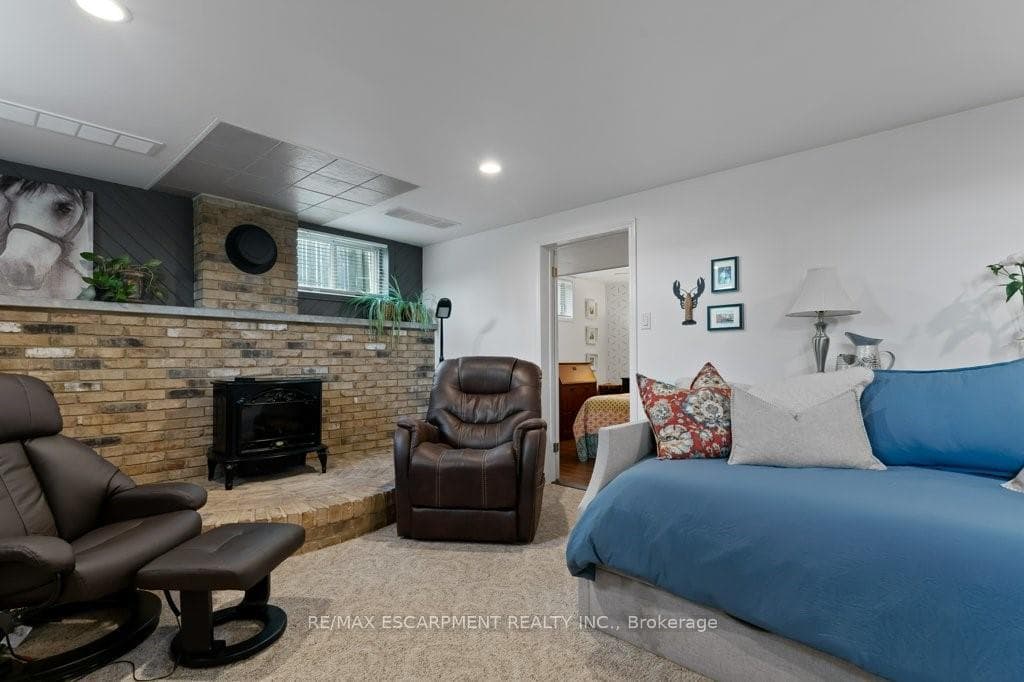 4002 HIXON Street photo 28