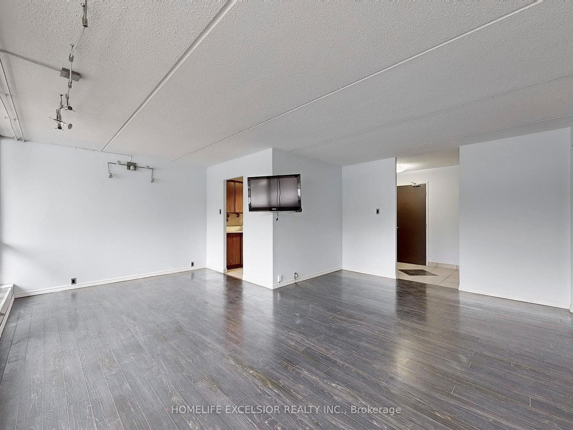 2 Glamorgan Avenue Unit 202 photo 14