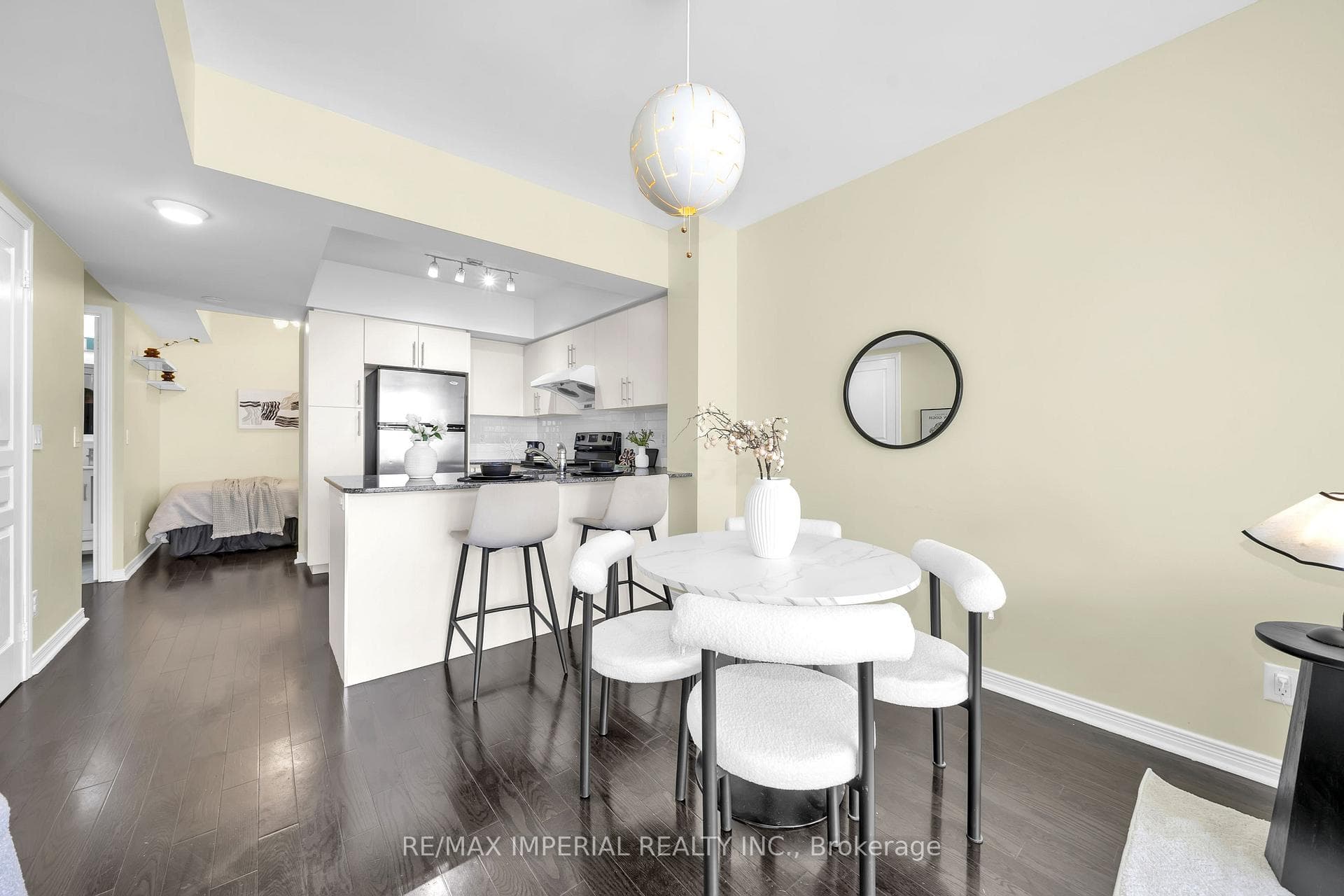 Dinning room and Kitchen 1