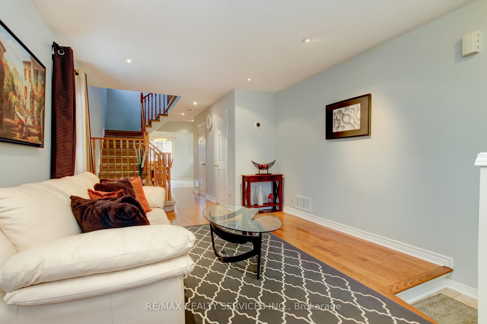 93 Starhill Crescent photo 5