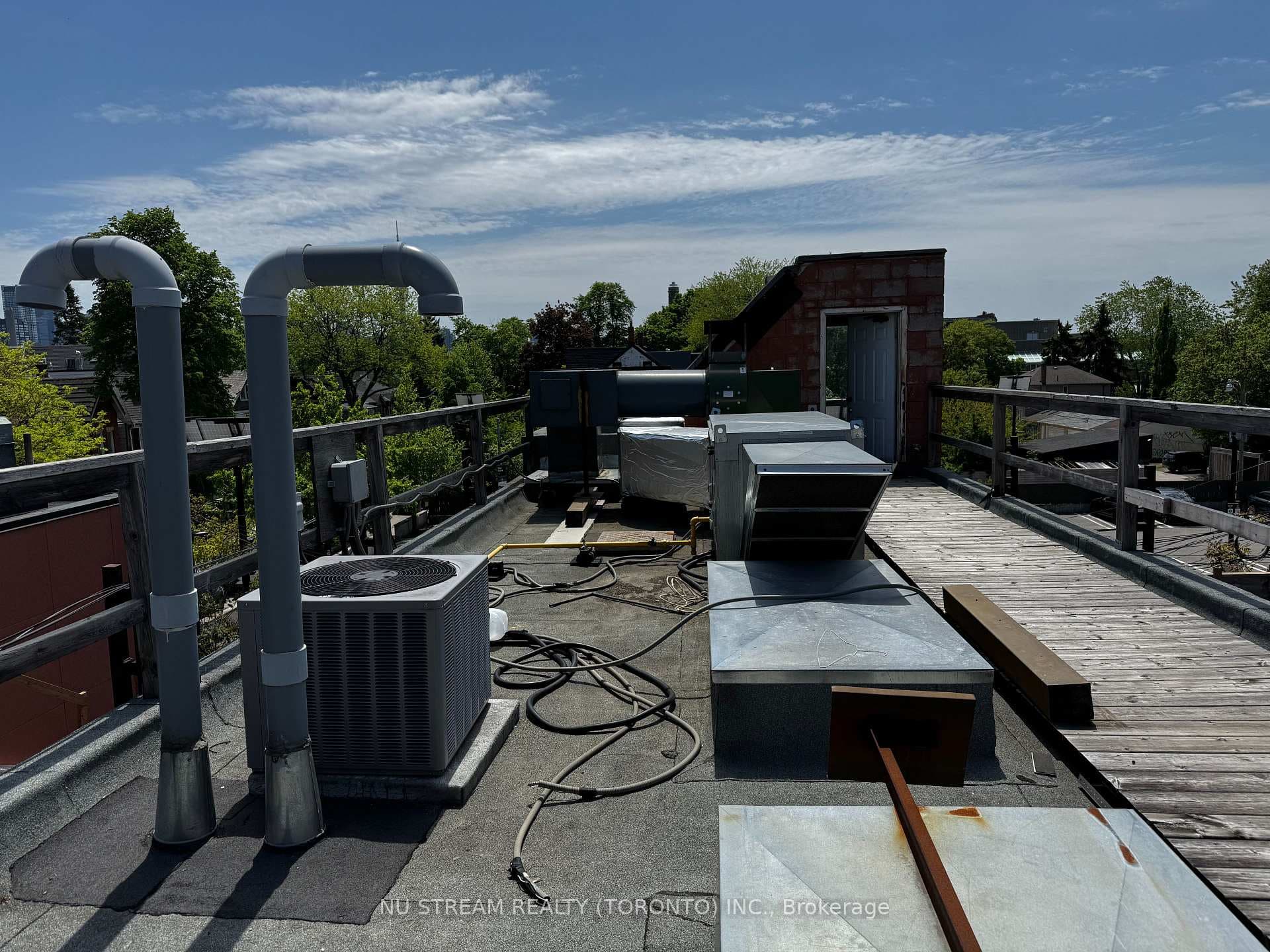 515 Bloor Street photo 18