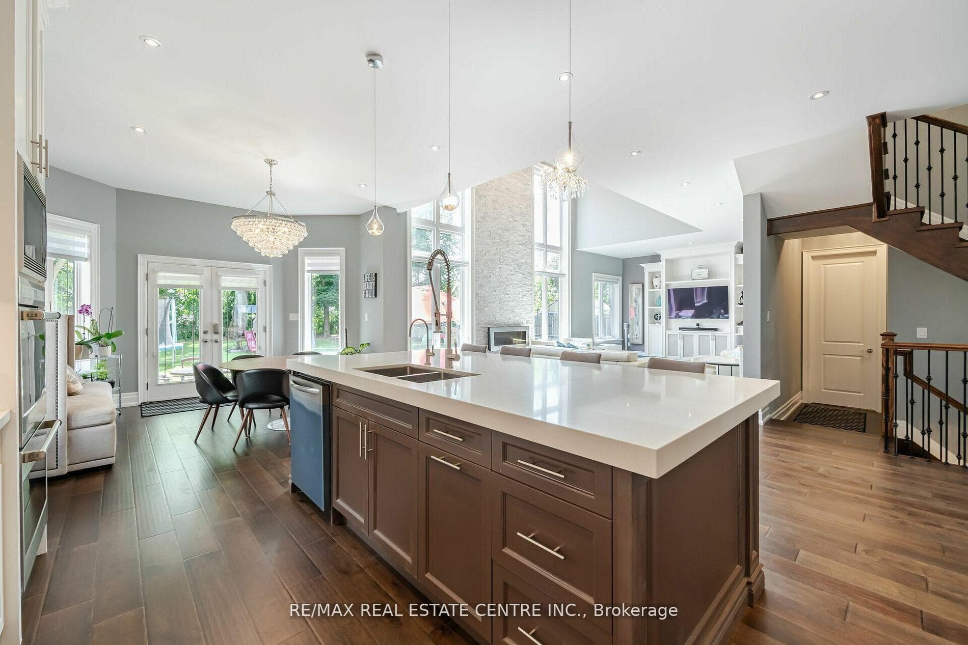 1040 Kent Avenue photo 11
