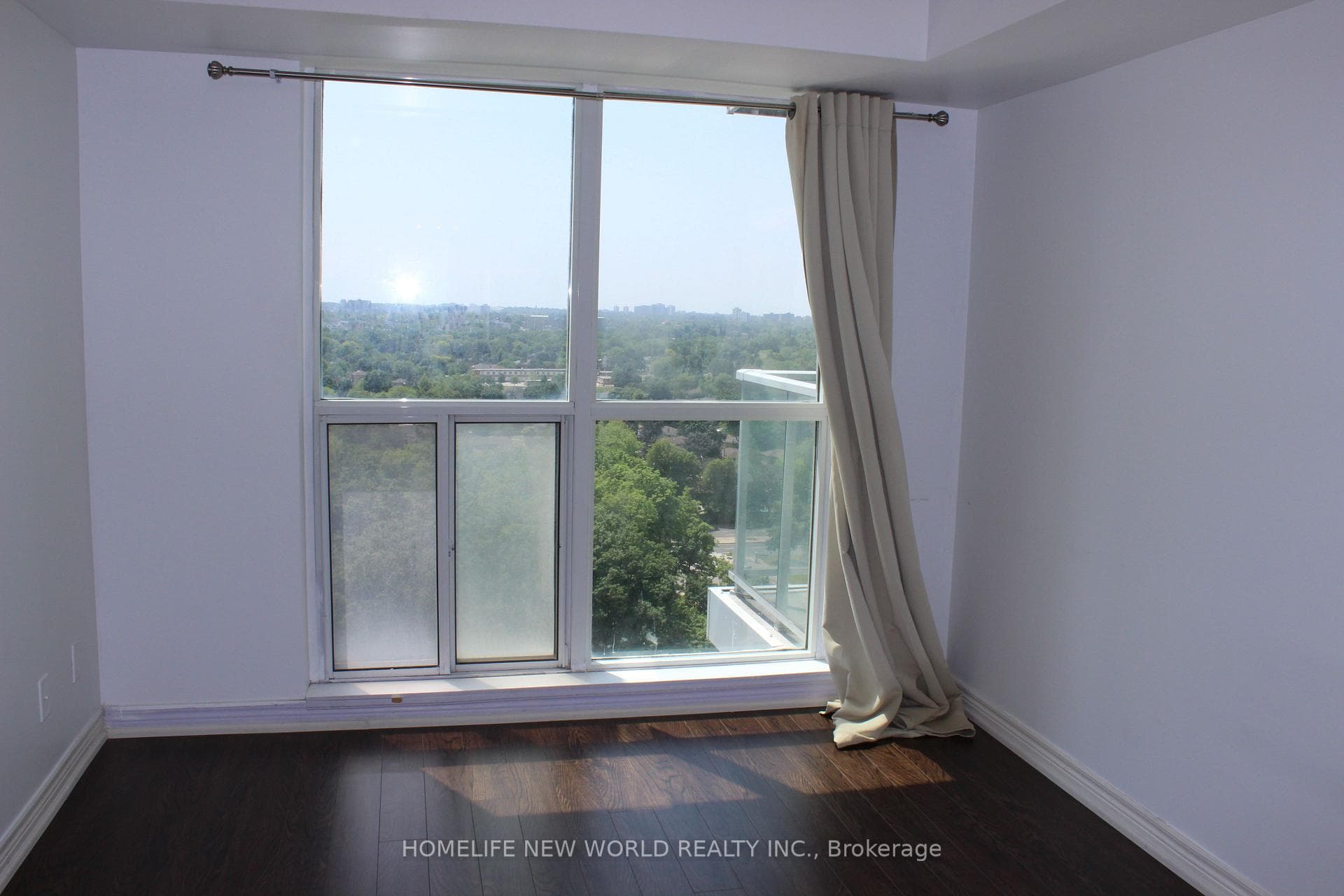 60 TOWN CENTRE Court Unit 1707 photo 8