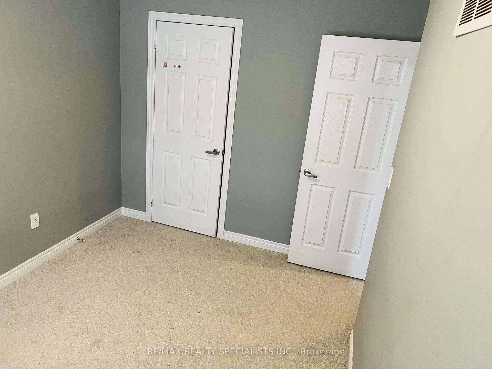 49 Doris Pawley Crescent photo 15