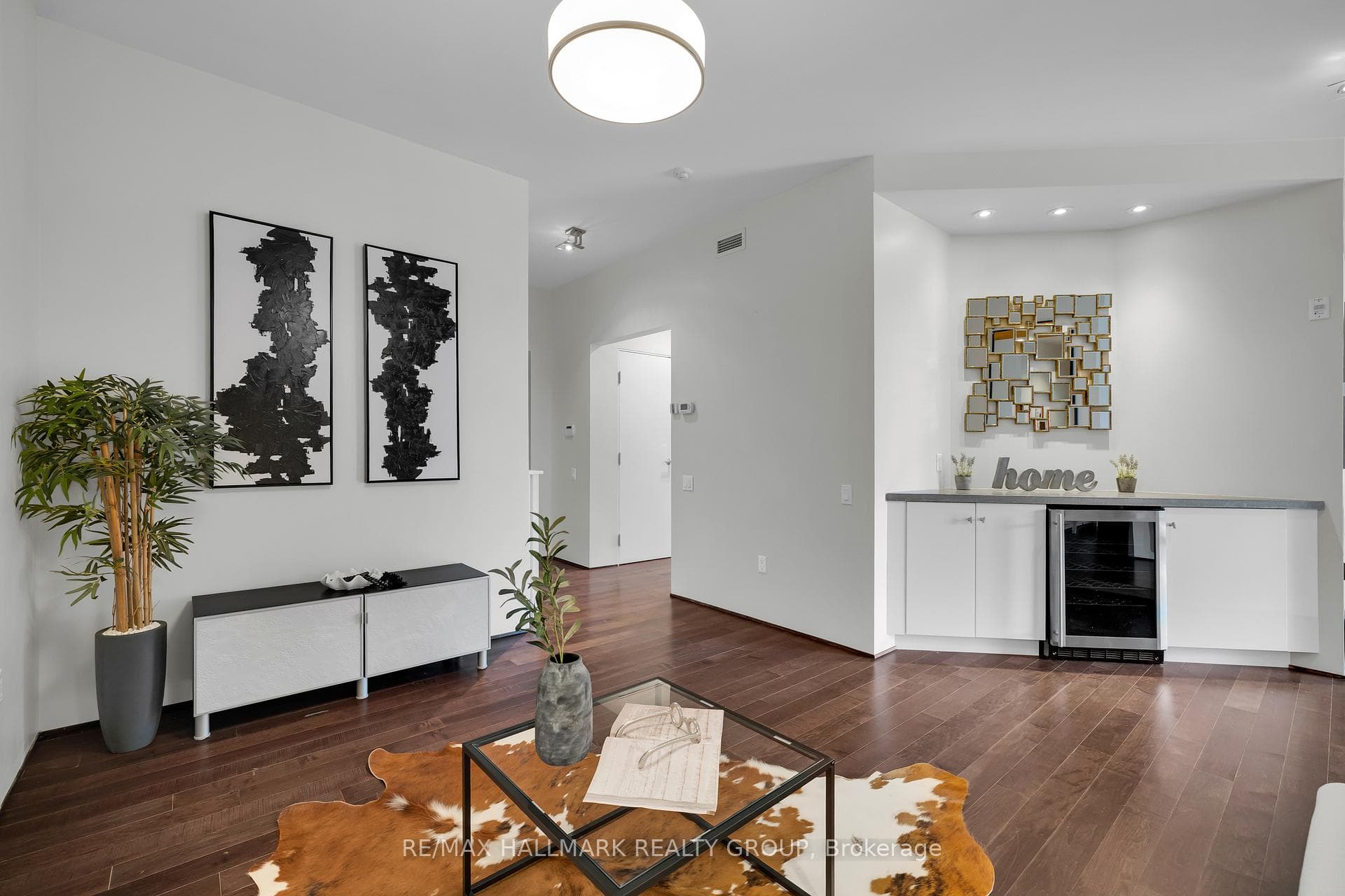 39 Vaughan Street Unit 201 photo 4