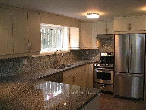 27 Fortieth Street Unit Lower photo 2