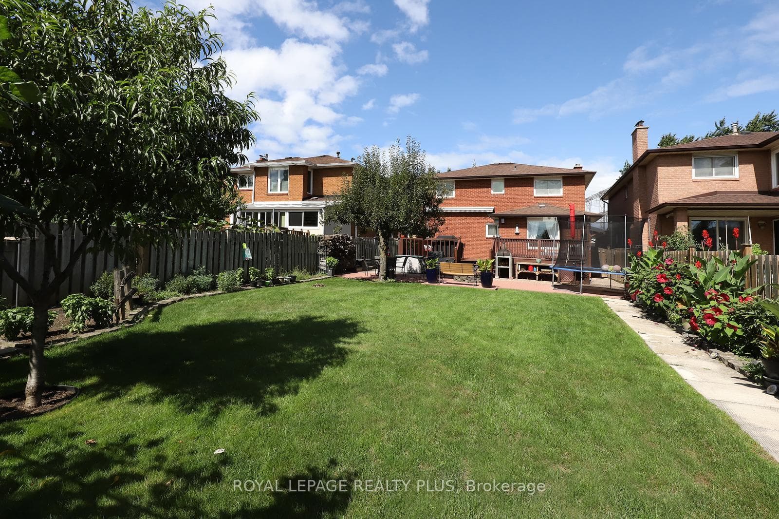 1086 Hedge Drive photo 44