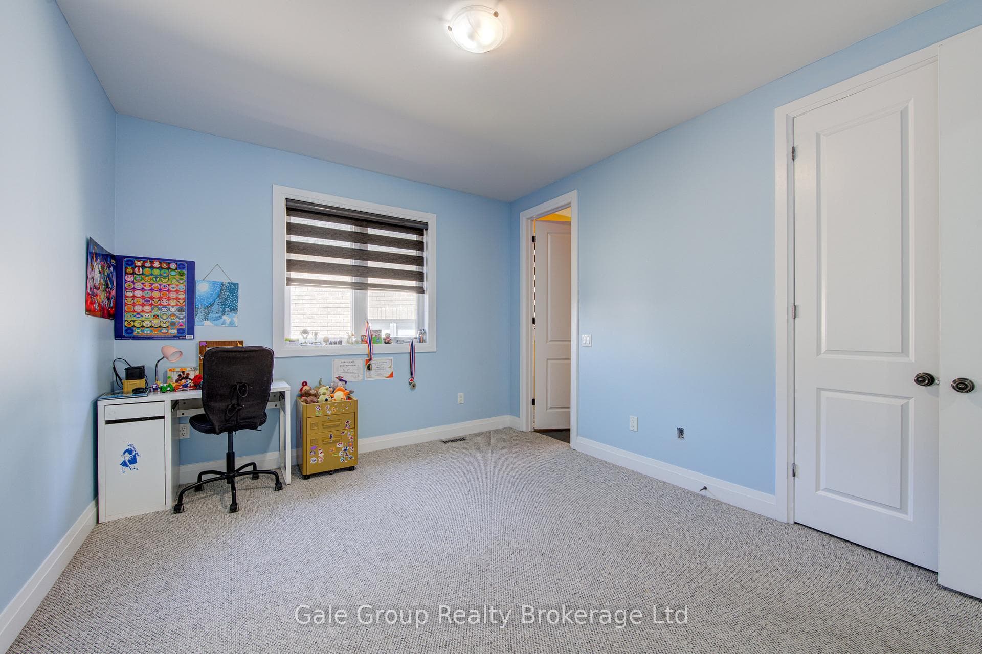 125 Prince Charles Crescent photo 25